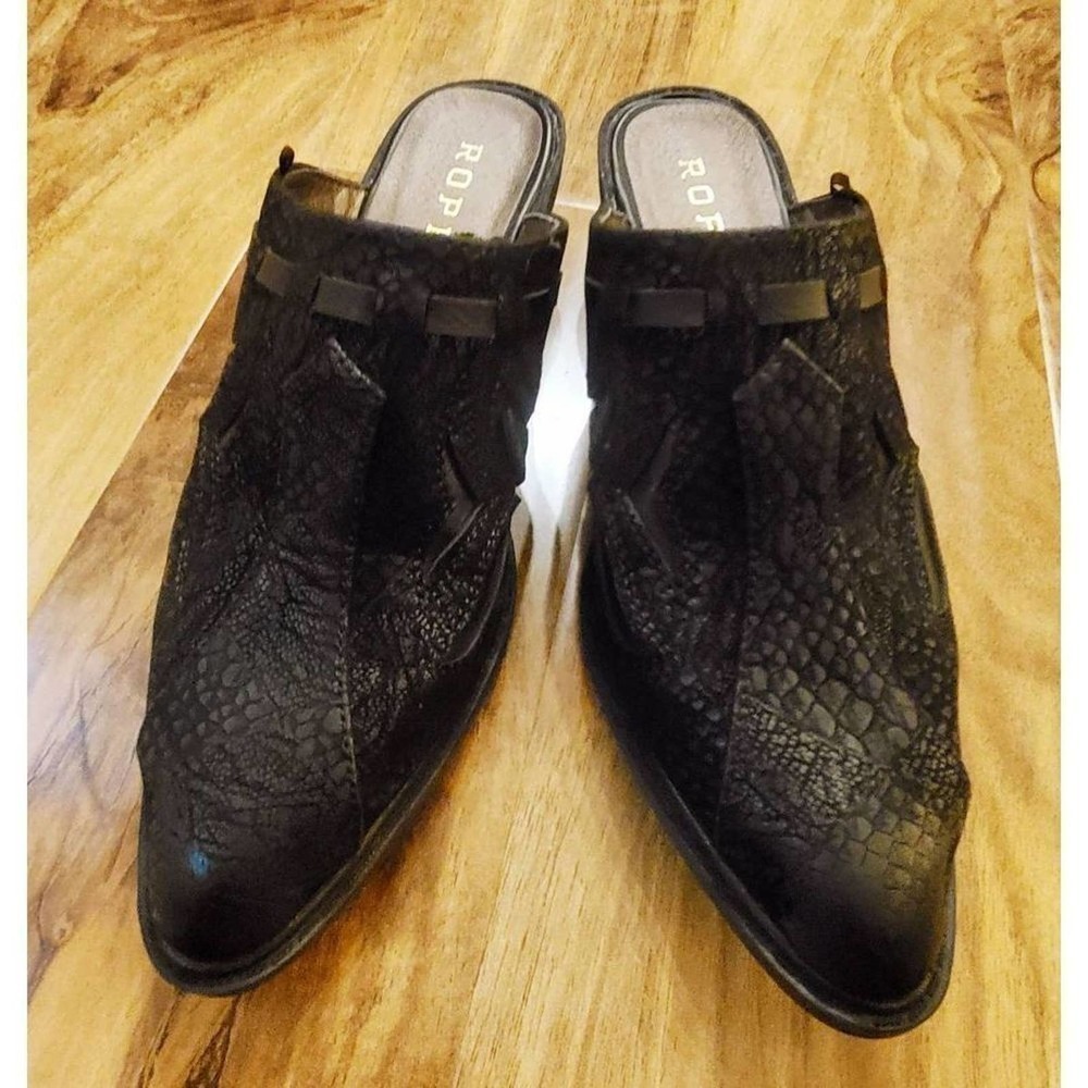 Roper black faux leather w 3D patchwork. Size 8. Western. Cowgirl. Artzy Rodeo